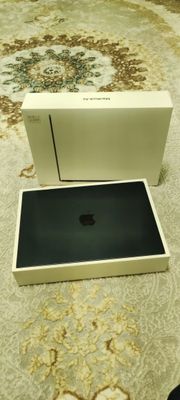 Срочно MacBook Air M2 сотилади