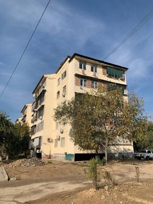 Tansiqboev 4 1/5/5 balkon 2/6 srochno sotiladi