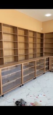 Magazin uchun mebel