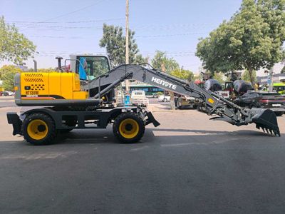 Экскаватор HENGTE модель HT130W