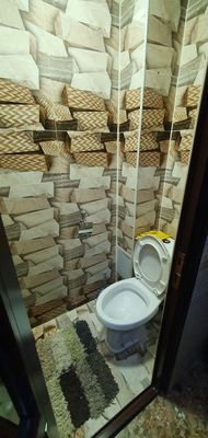 1_etaj srochna sotiladi