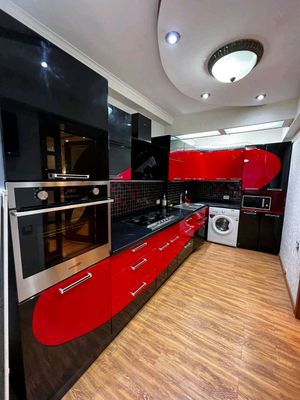 Продаётся квартира на Яшнободском районе 4/4/4