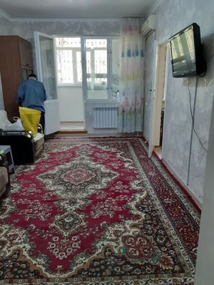 Чиланзар 8кв Аренда 2/1/4 Ровд олдида