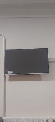 Telvizor sotiladi Marka Artel 32 talik smart emas odiy holati yangi