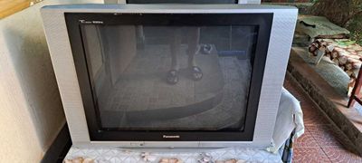 Телевизор Panasonic 72 см - 100hz