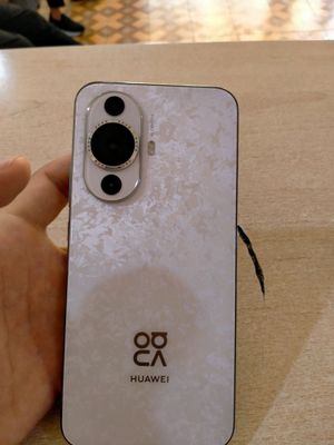 Huawei Nova 12s sotiladi.