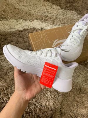 Женские кроссовки бренда Li-Ning