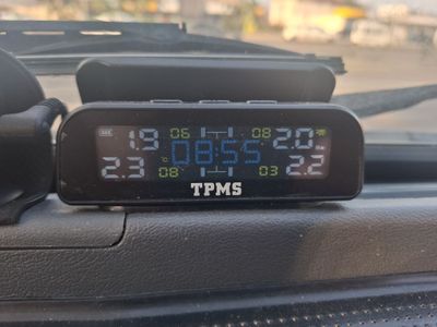 Tpms датчик для мониторинга давления в шинах работает исправно