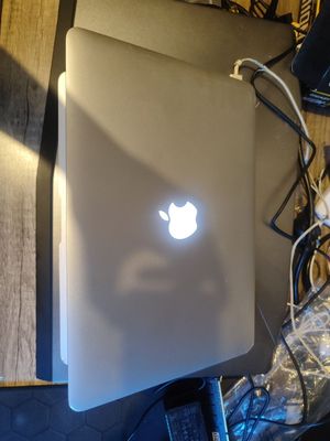 MacBook air core i5, 4gb, ssd 128gb