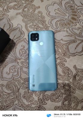 Telefon Realme C21 sotiladi 3/32 xotira