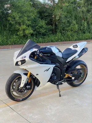 Yamaha R1 Sotiladi holati daxshat