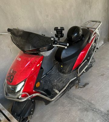 Skuter sotiladi 6 akumlyatorlik 2 ta akumlyatorni boshqa qoʻyish kk