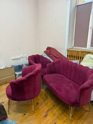 Продаю комплект мягкой мебели БУ