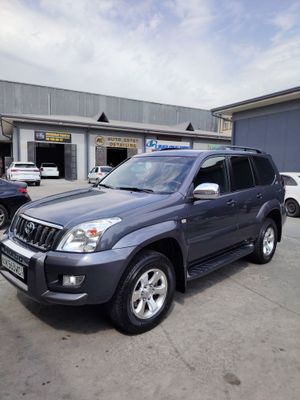 Toyota Prado 120 sotiladi