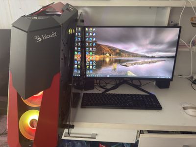 Kompyuter pc 24inch/i7/16/128/500/8Gb GPU