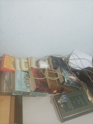 Срочно продаю книги
