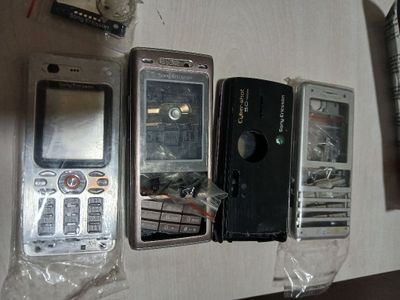 Assalom alekum Korpuslar sotiladi Original Sony Ericsson uchun 4ta