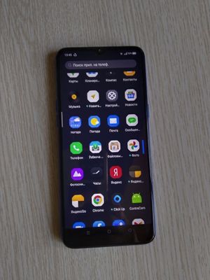 Телефон Realme 5