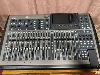 Behringer X32 Цифровой пульт