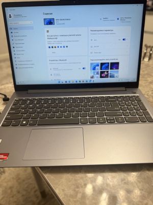 Комютер Lenovo V15