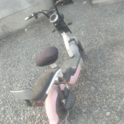 Skuter sotiladi holati yaxshi
