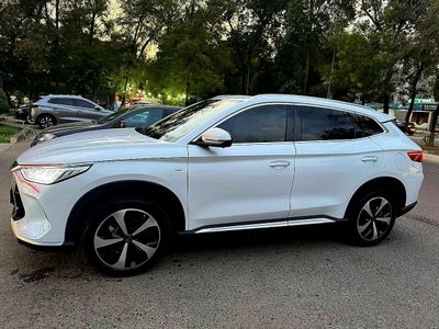 Продается авто 2023г BYD song plus dmi гибрид в отличном состоянии
