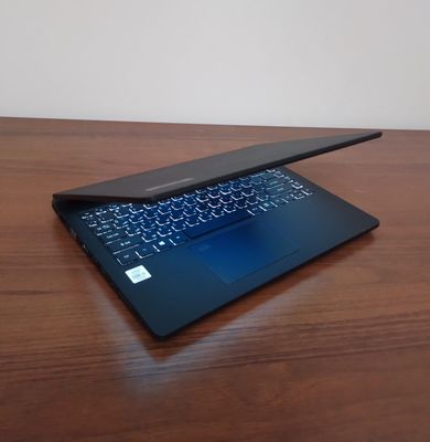 Acer Travel Mate intel Core i5 10-avlod