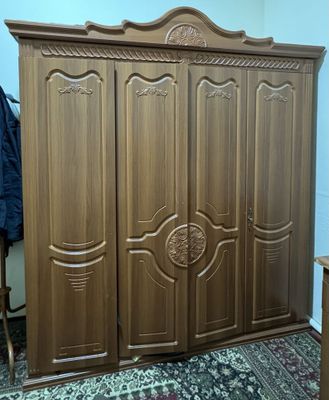 Komplekt mebel sotiladi srochna. Продам всю мебель срочно.