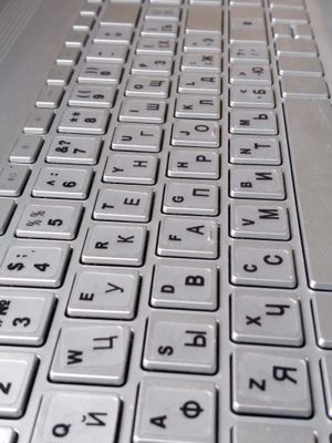 HP 15s i5 11-avlod noutbook- zõr holatda.