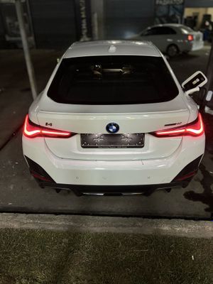 BMW i4 eDrive 40L