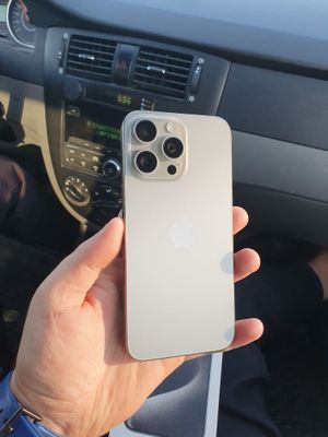 Samsung S10 plus 512 gb afisalni. Ime