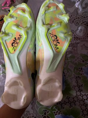 nike airzoom butsi 1-2marta kiyilganxolatijudazor