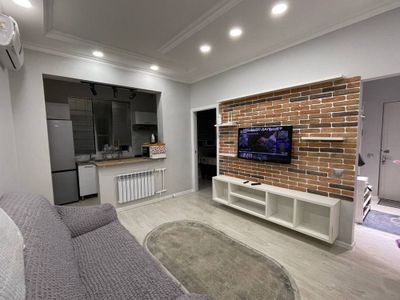 Сдается Алгаритм 31 кв орентр ХАВАС ком разделный толка нету диван