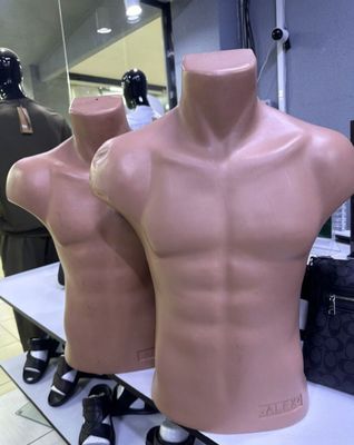 Erkak Maniken sotiladi