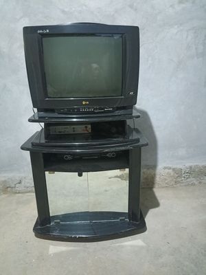 Продается телевизор с подставкой