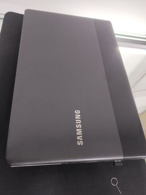 Samsung 300E5X core i3