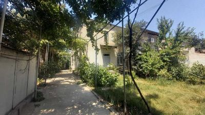 Дом 3 этажа 3 спальни 1 зал 2 санузла 6 соток