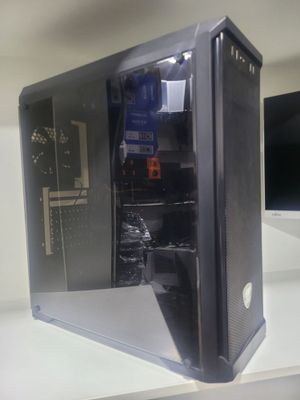 Cougar MX330 Case Akril Holati zo'r qirilgan joylari yoq