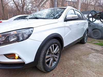 Продаётся Lada vesta sw cross