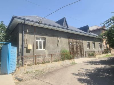 Янги ремонт даги уй сотилади!