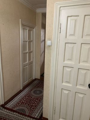 Kvartira bor ogil bollarga Farxadski bozor oldida