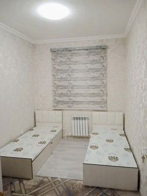 Yakkasaroy tumani Bobur parkini yonida 2xonali kvartira bor.