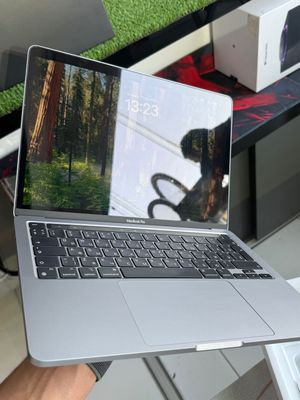 MacBook Pro M2 8/256Gb