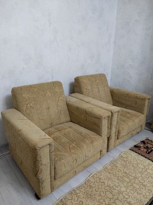 Продается диван кровать и два кресла