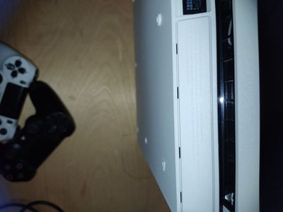 Playstation 4 slim 1 tb