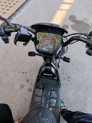 skuter sotiladi