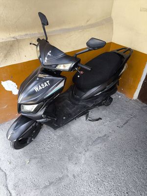 Skuter benzinli sotiladi
