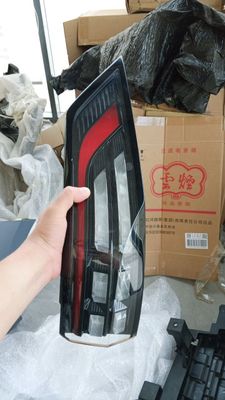 Dongfang IP 008 orqa taraf o'ng fara 3 700 000