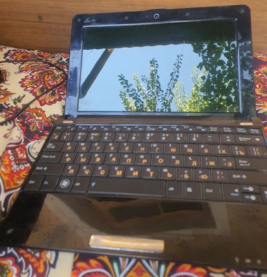 Asus 1005P netbuk ekr 10, 1 2gb ozu, 500 gb Ram, x64biti, -550 ming