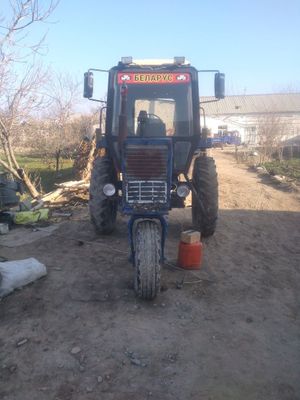 Mtz 80x sotiladi